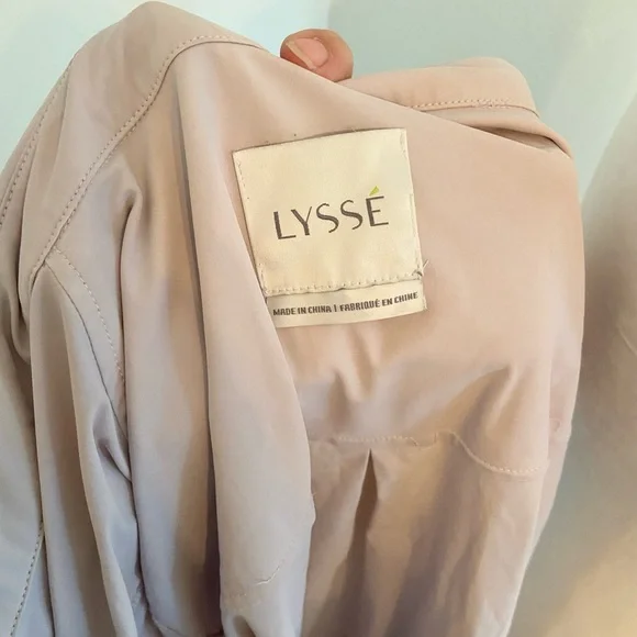 Lysse Schiffer button down lavender size large - Picture 6 of 6